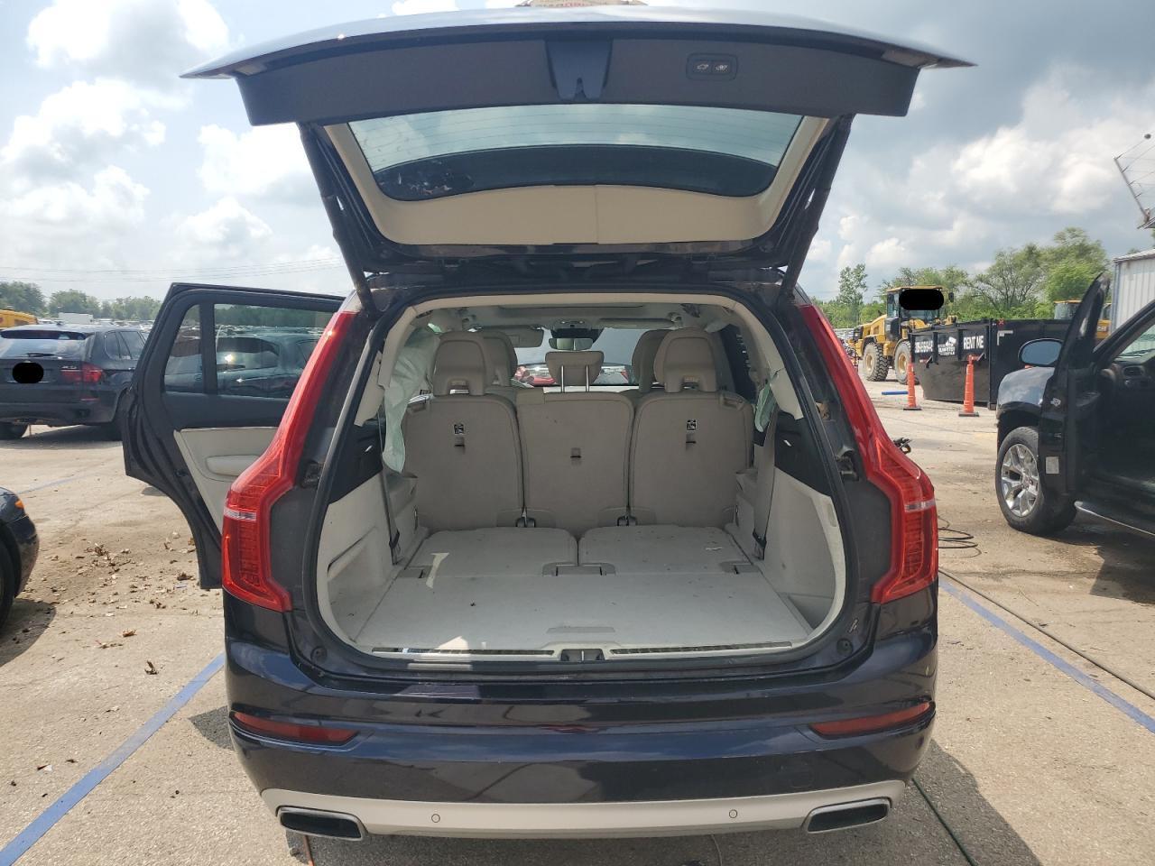 2016 VOLVO XC90