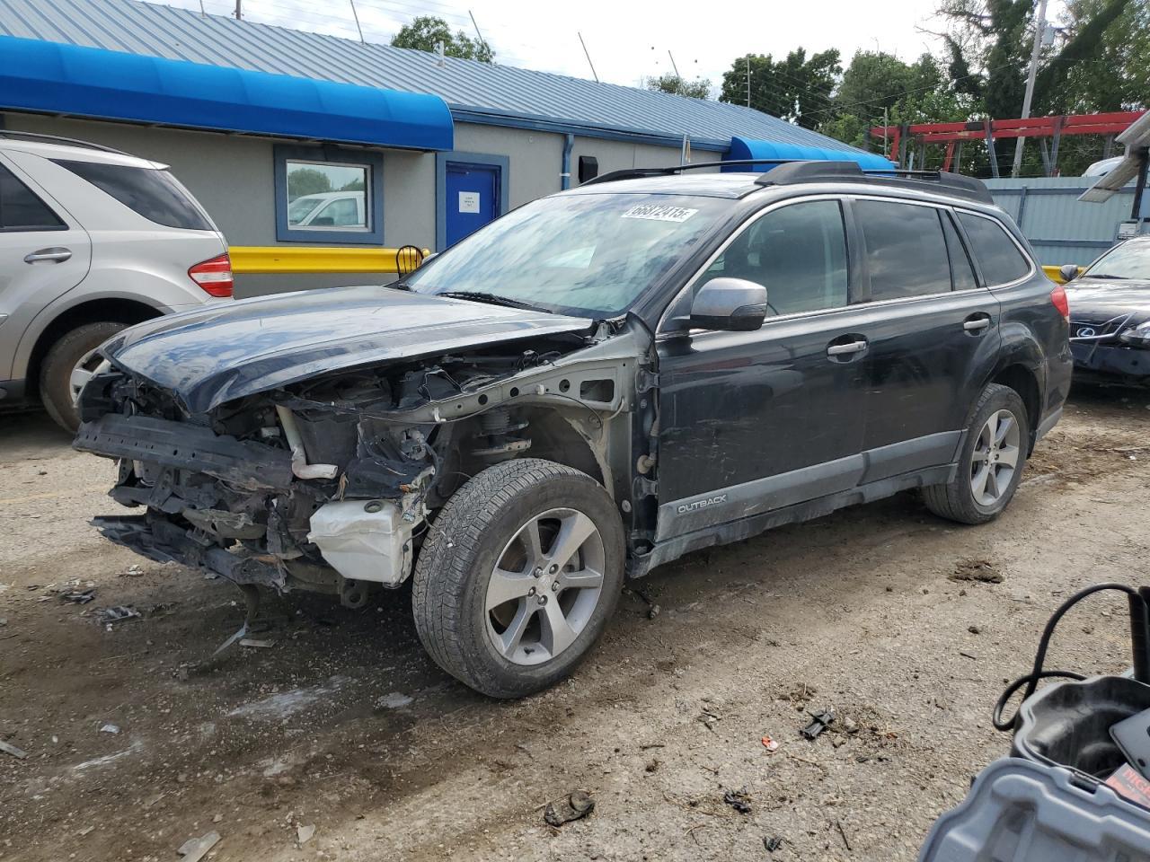 2013 SUBARU Outback