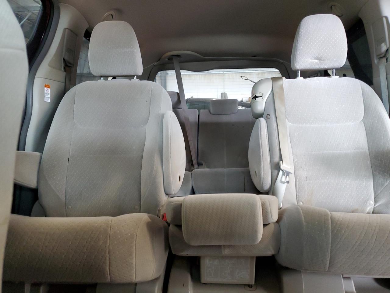 2015 TOYOTA SIENNA