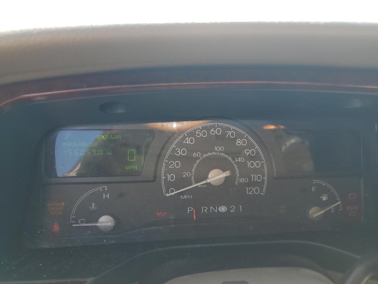 2003 LINCOLN Town Car
