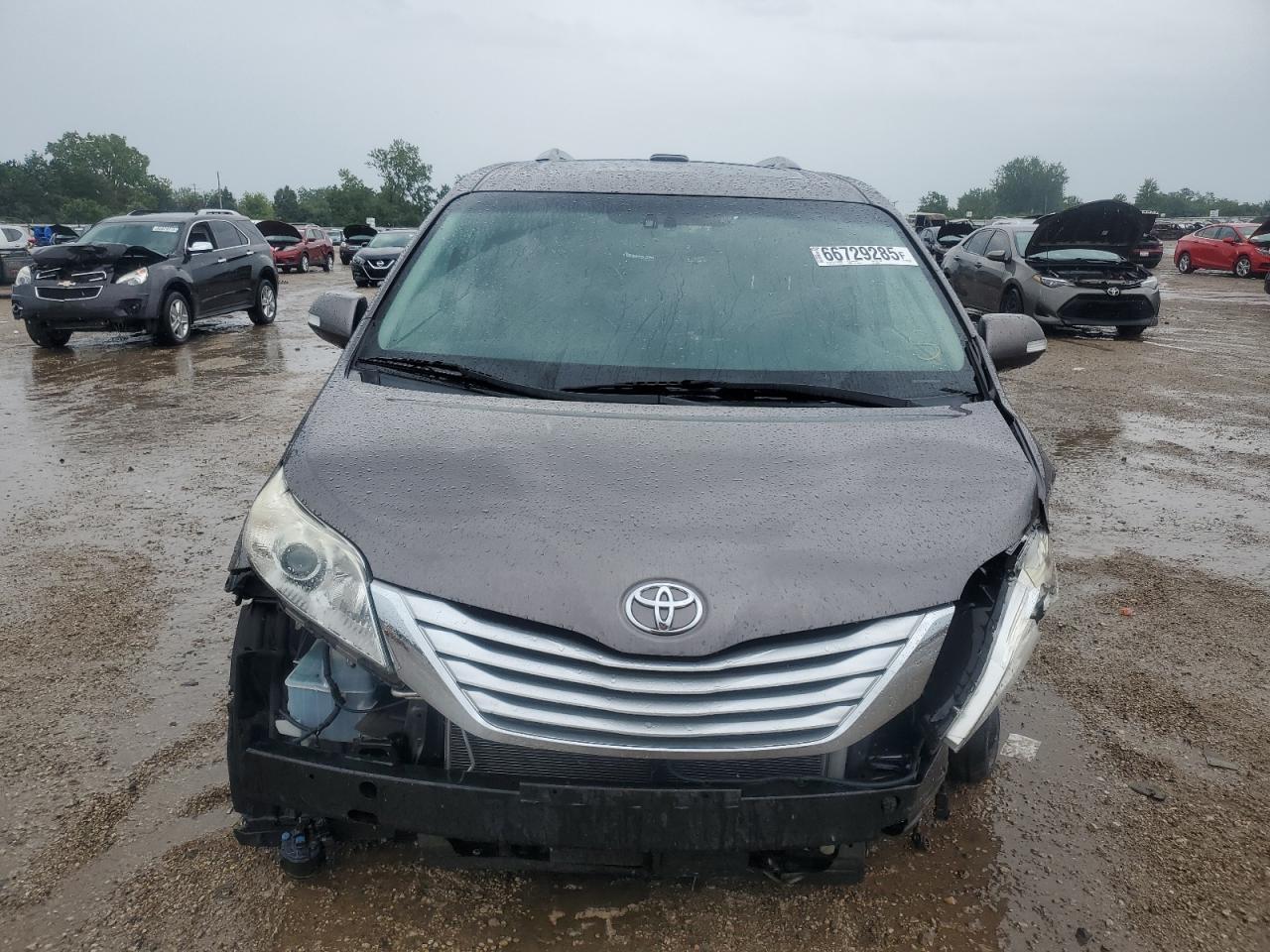 2013 TOYOTA SIENNA