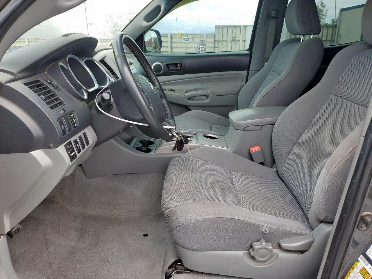 2011 TOYOTA TACOMA