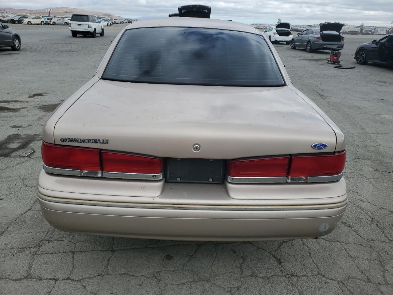 1997 FORD Crown Victoria