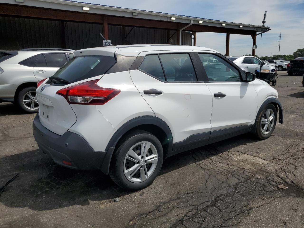 2020 NISSAN KICKS