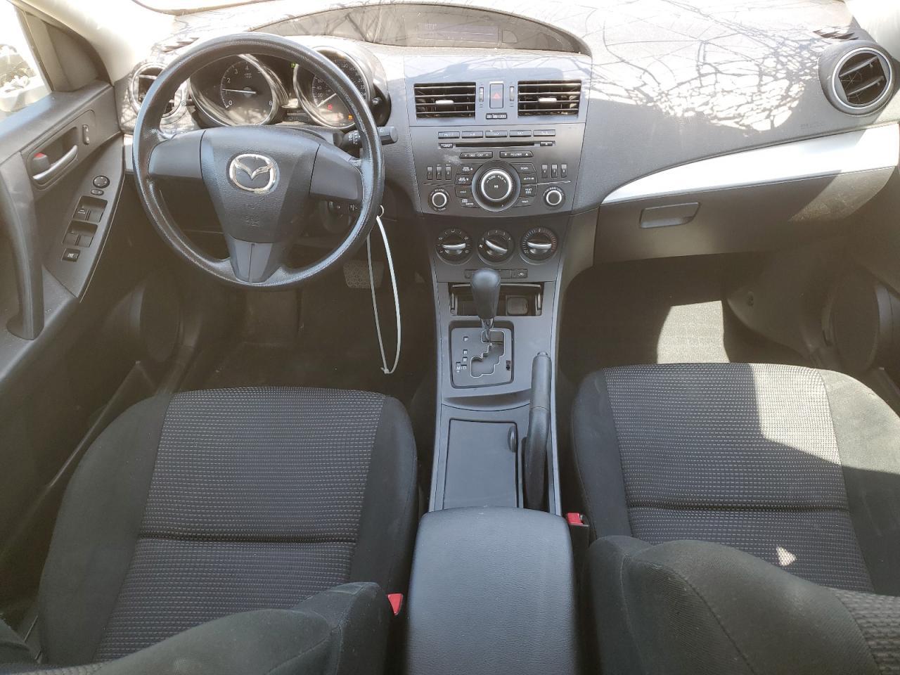 2013 MAZDA 3