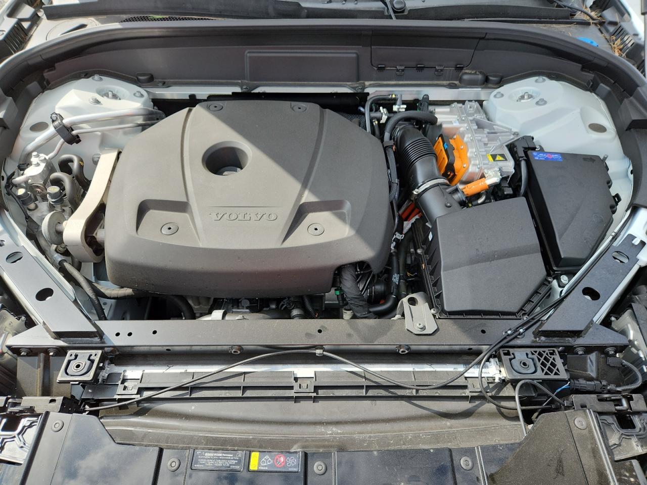 2025 VOLVO XC60