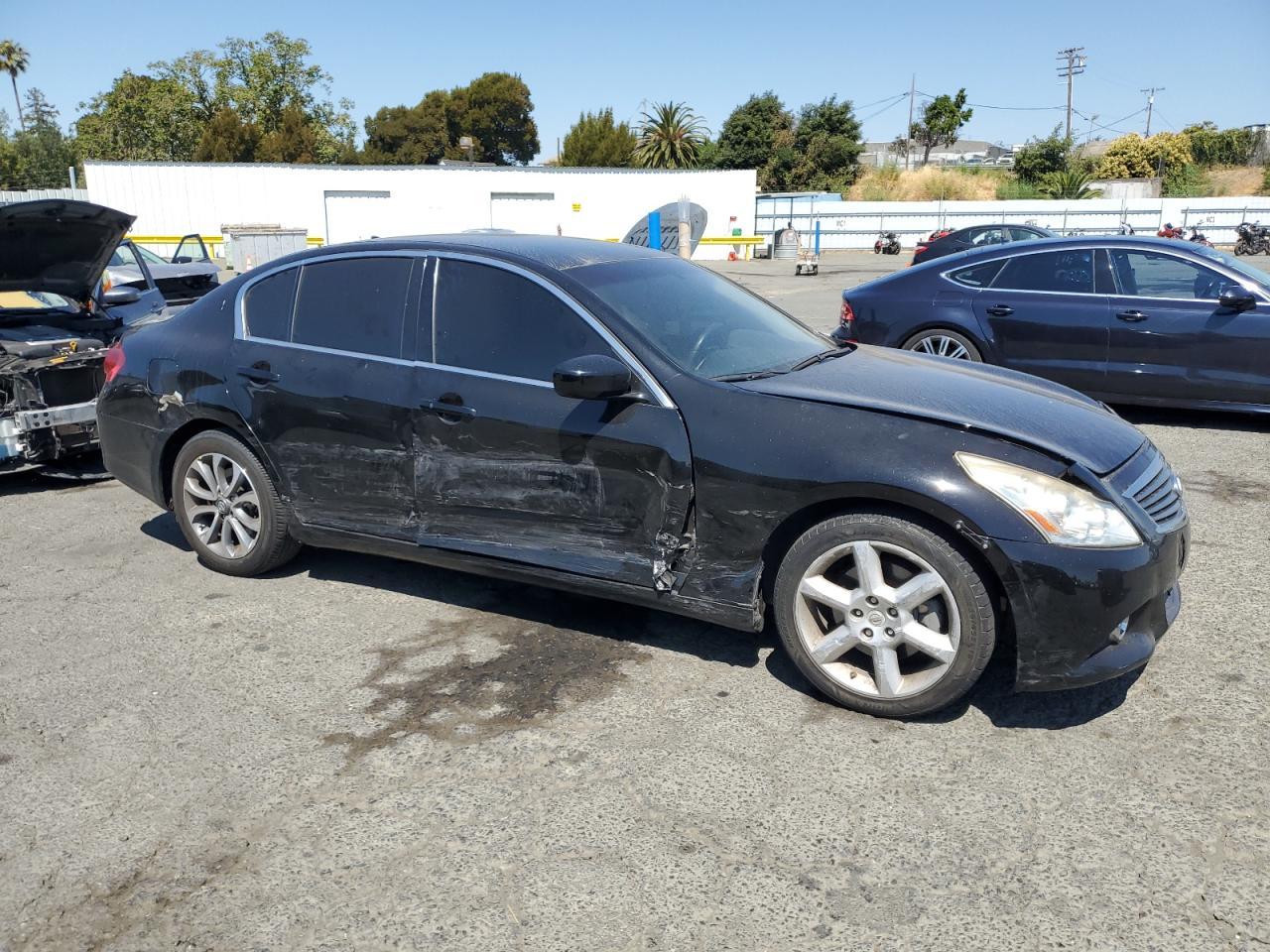 2011 INFINITI G25