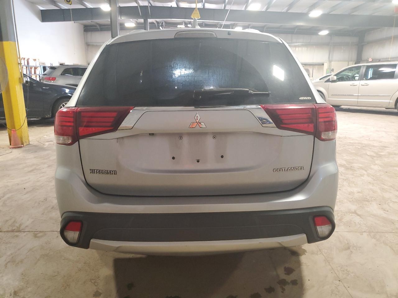 2017 MITSUBISHI outlander