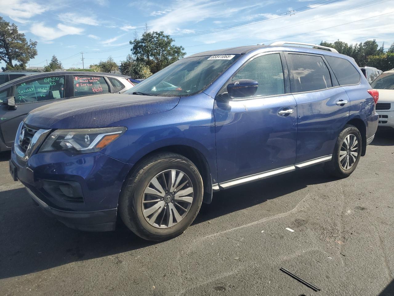 2017 NISSAN PATHFINDER