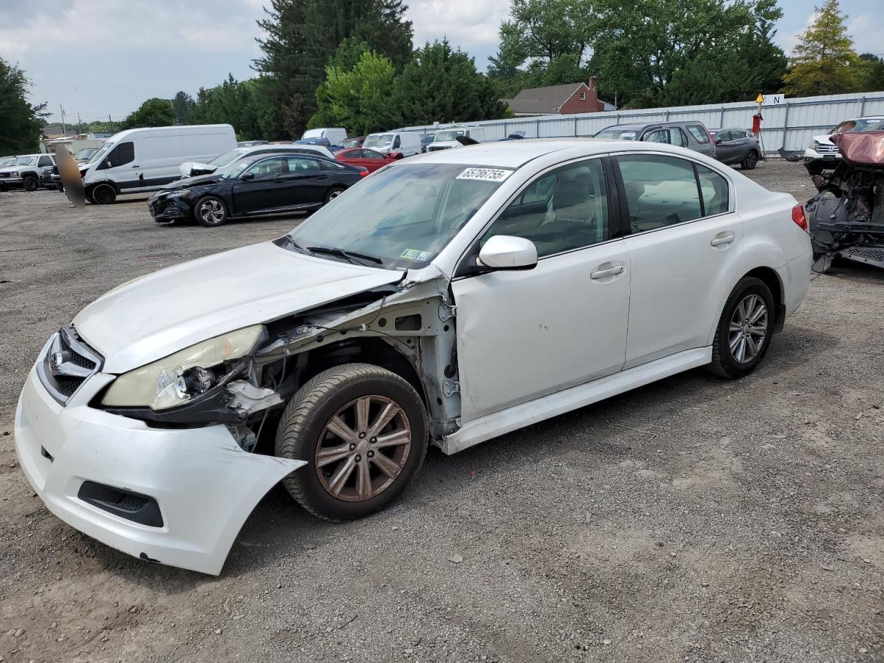 2011 SUBARU Legacy
