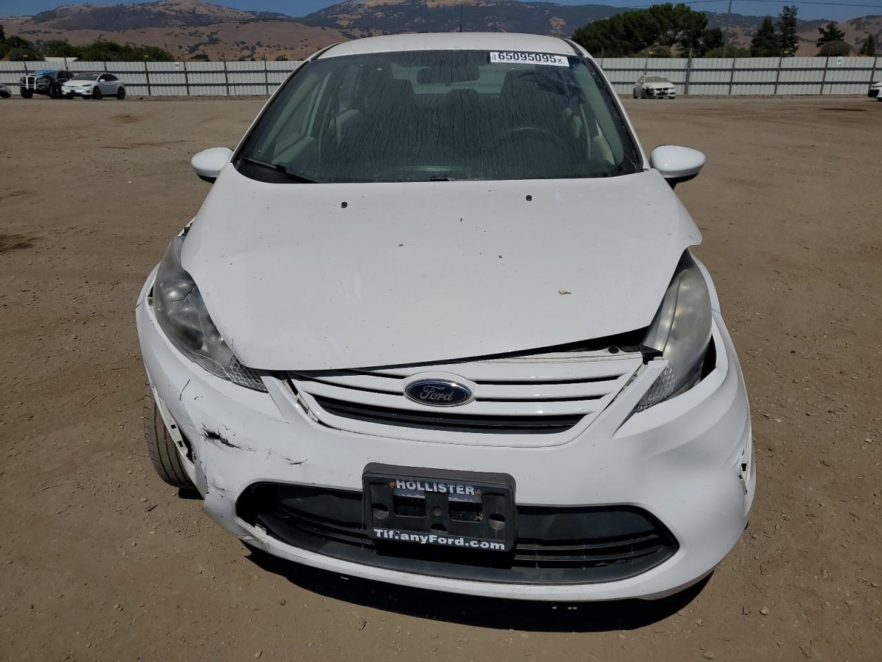 2013 FORD Fiesta
