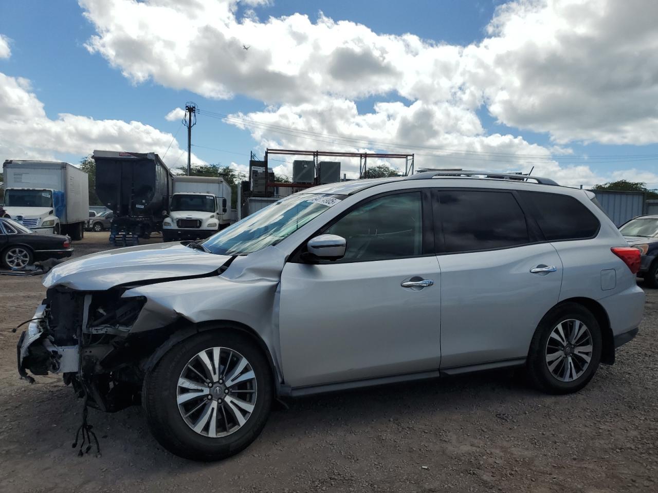 2017 NISSAN PATHFINDER