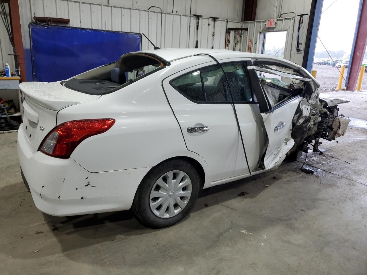 2019 NISSAN VERSA