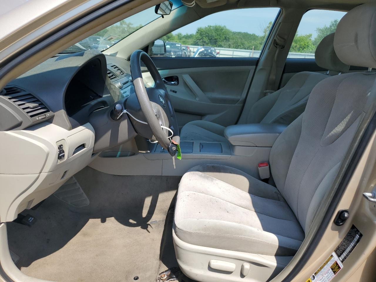 2010 TOYOTA CAMRY