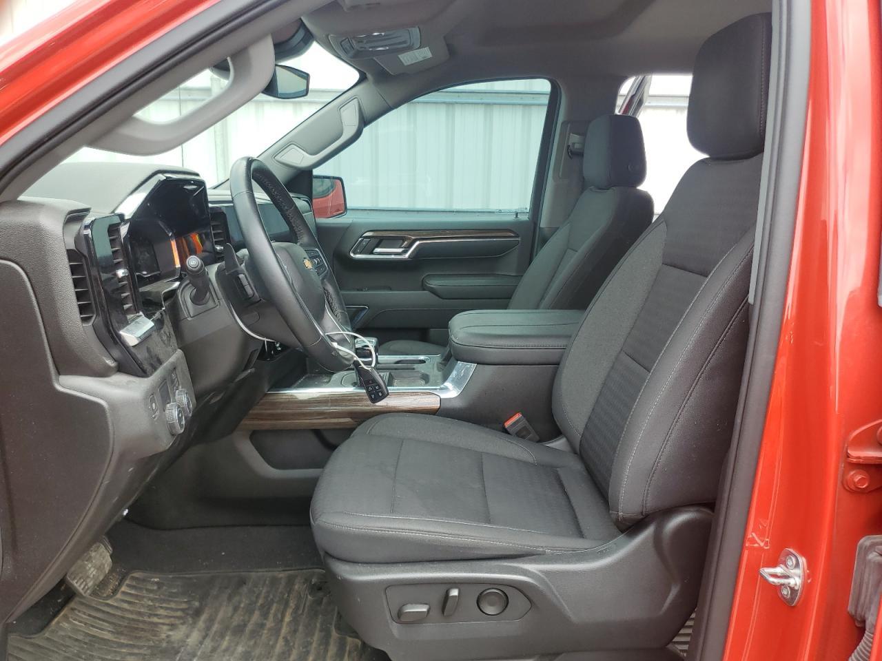 2023 CHEVROLET Silverado