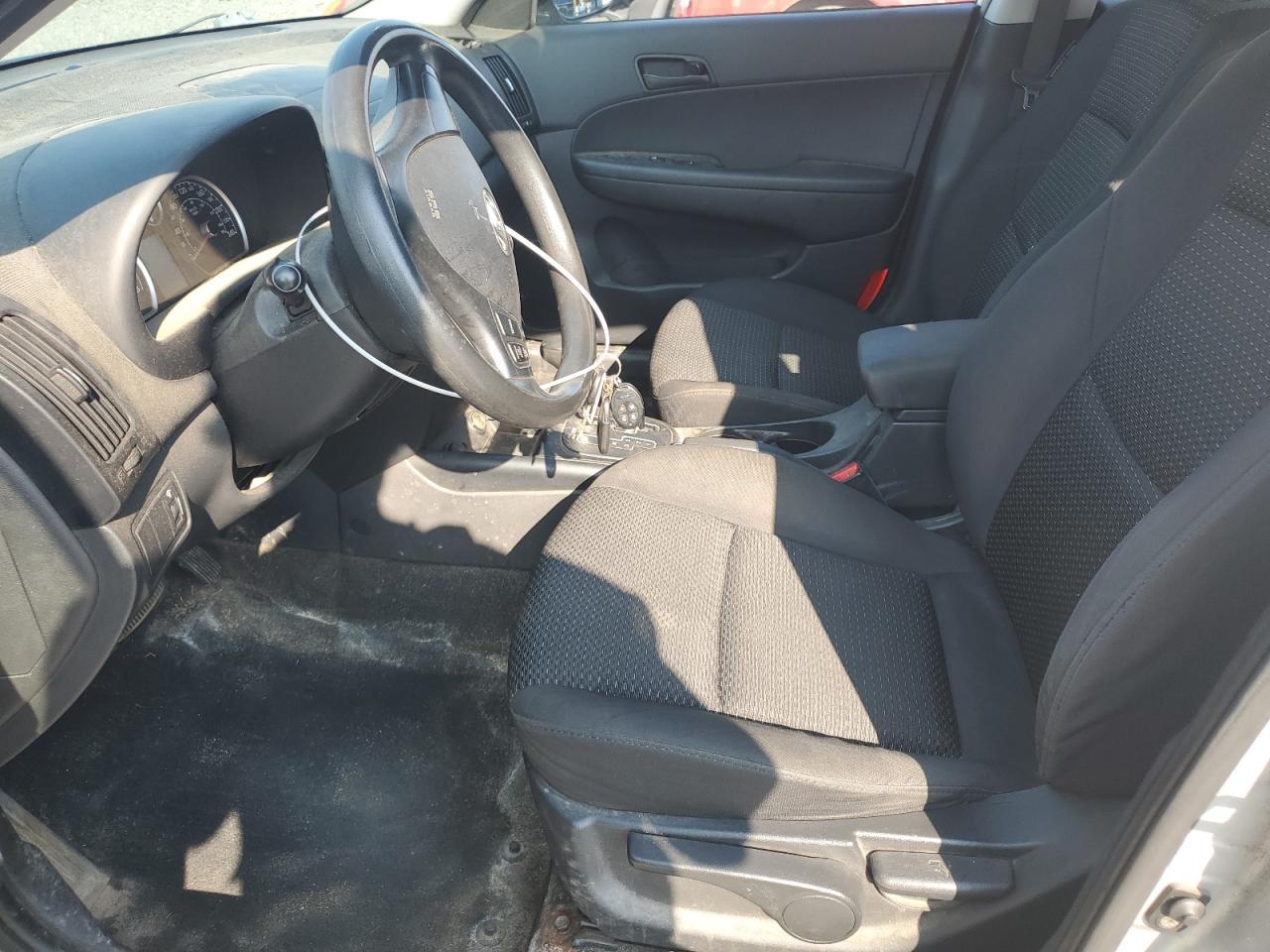 2011 HYUNDAI ELANTRA