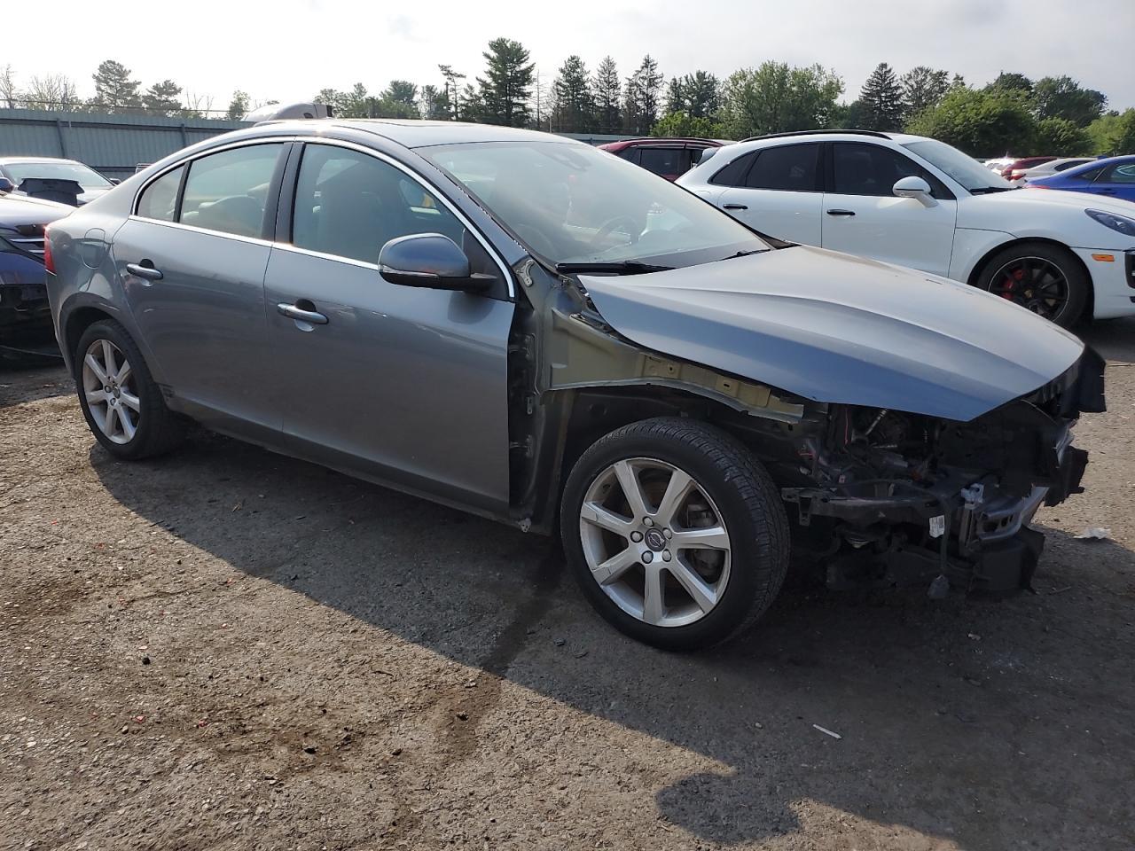 2016 VOLVO S60