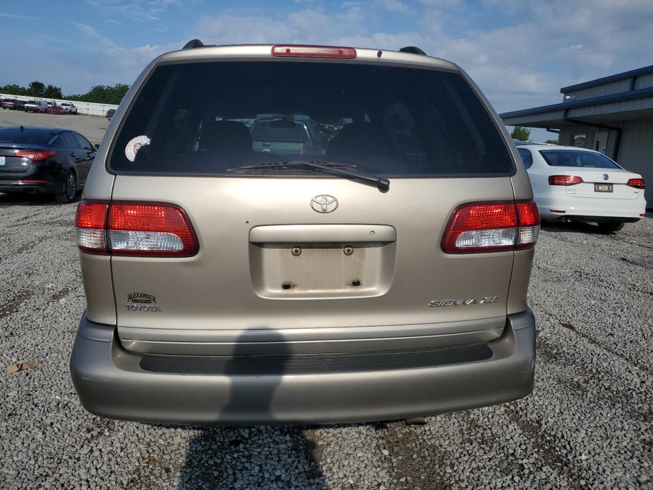 2002 TOYOTA SIENNA