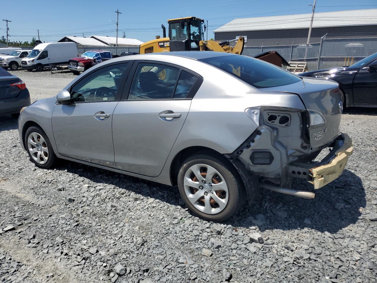 2013 MAZDA 3