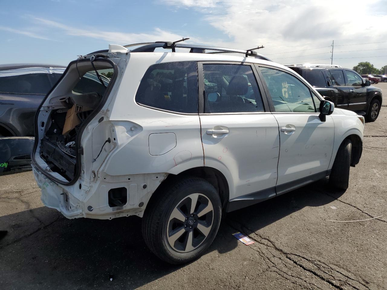 2017 SUBARU FORESTER