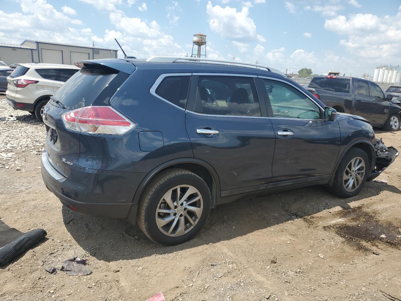 2015 NISSAN ROGUE