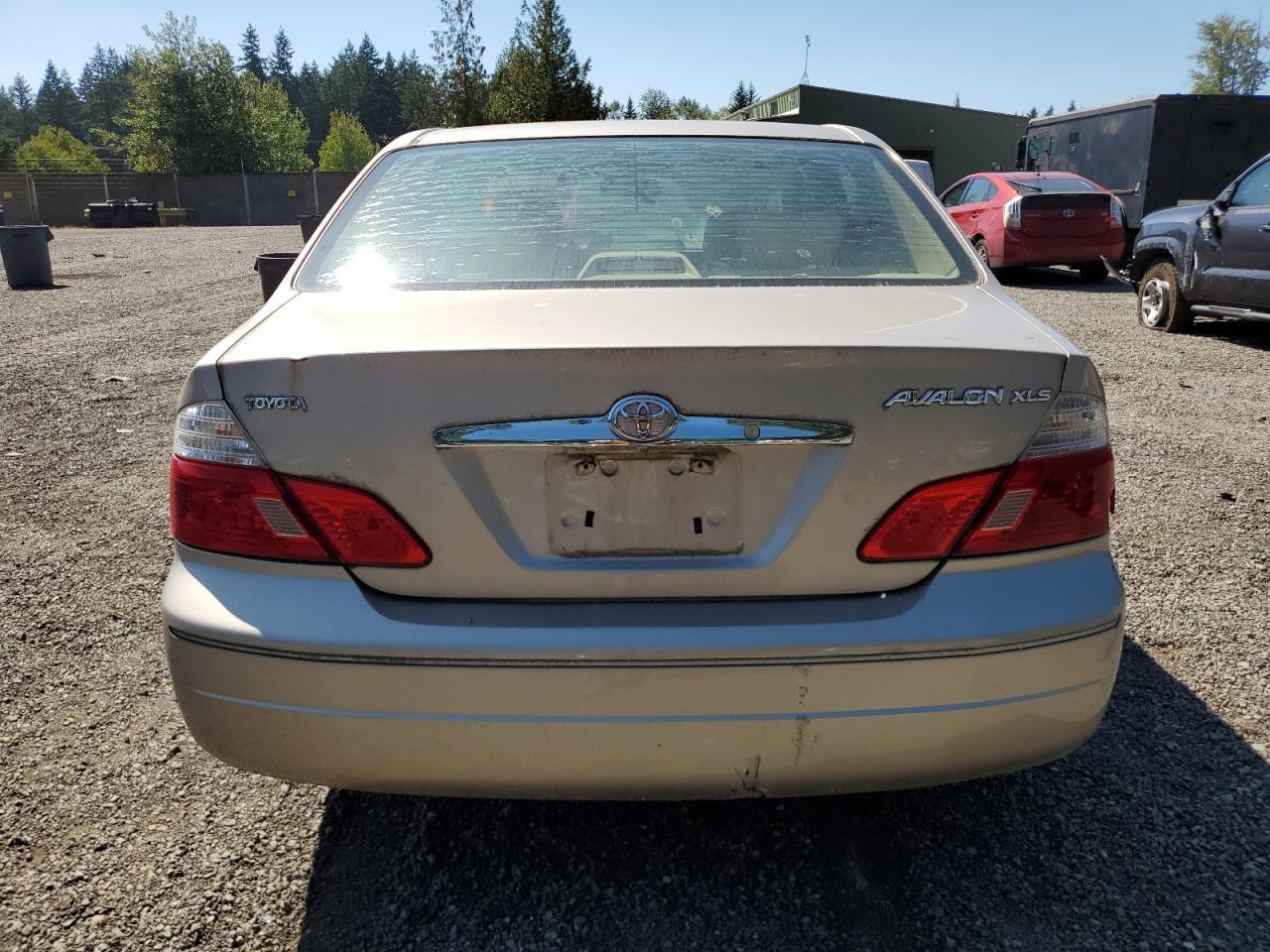 2003 TOYOTA Avalon