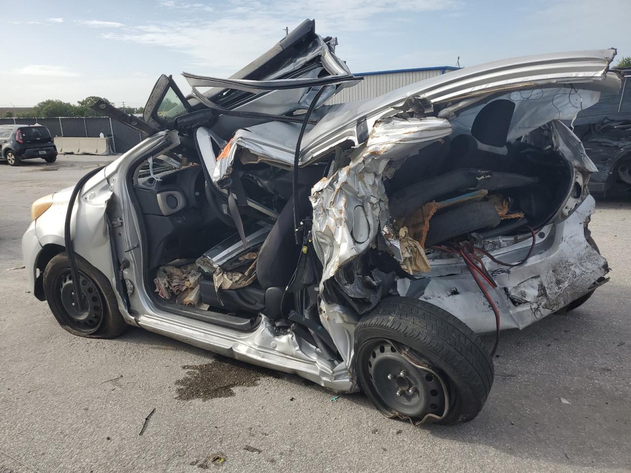 2012 TOYOTA YARIS