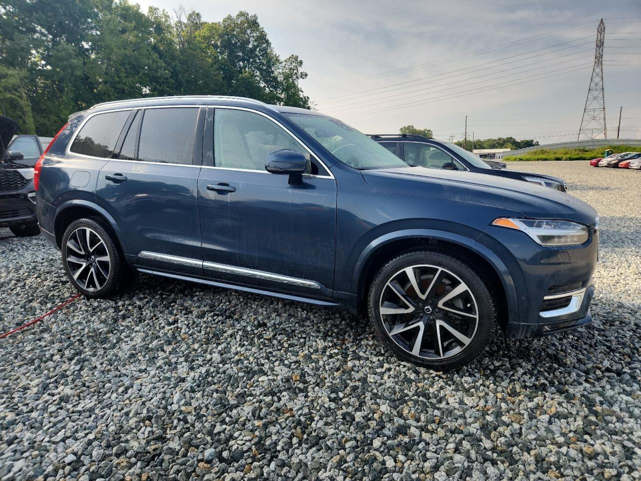 2023 VOLVO XC90