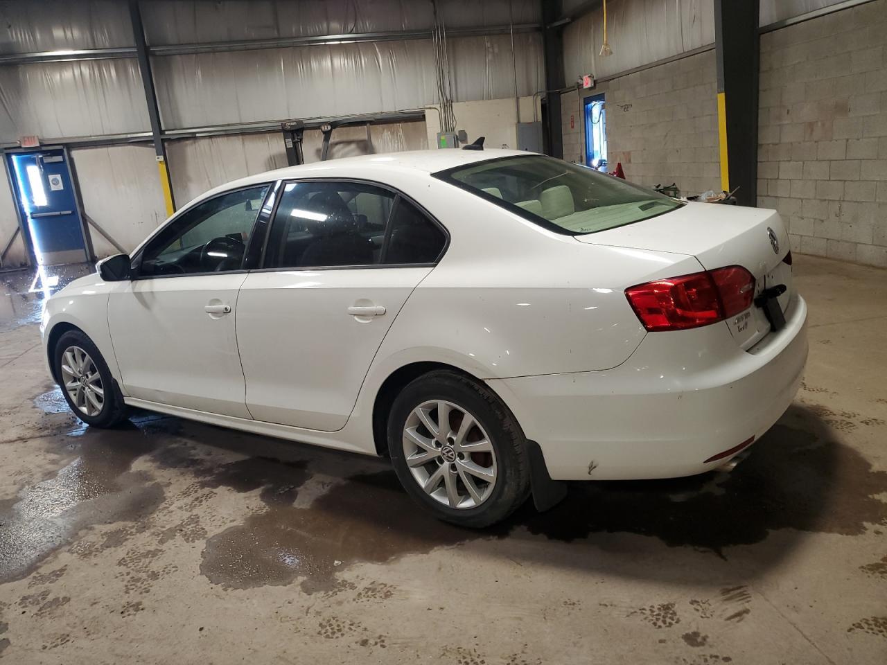 2011 VOLKSWAGEN JETTA