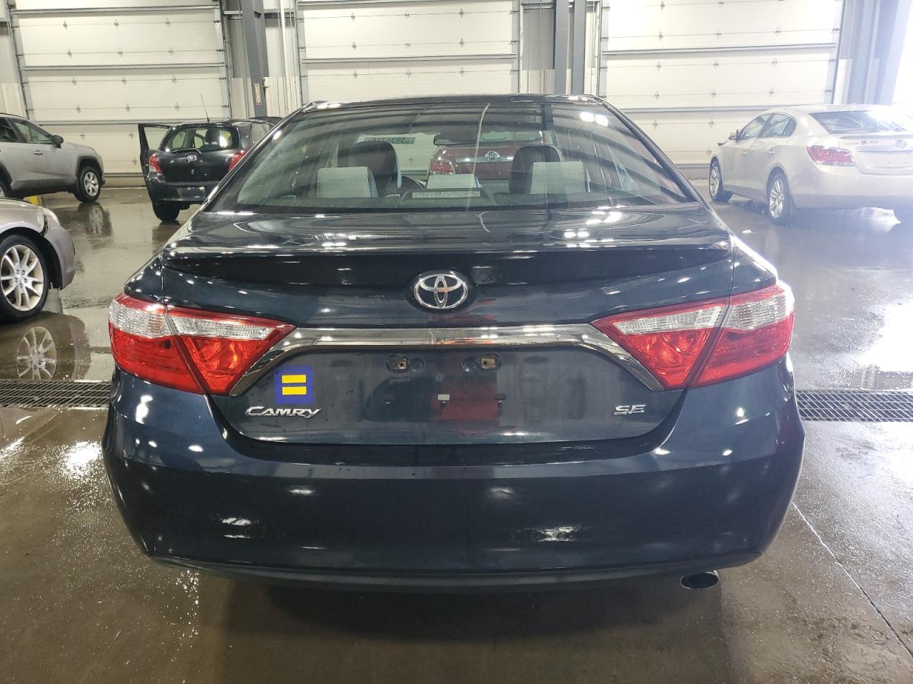 2015 TOYOTA CAMRY