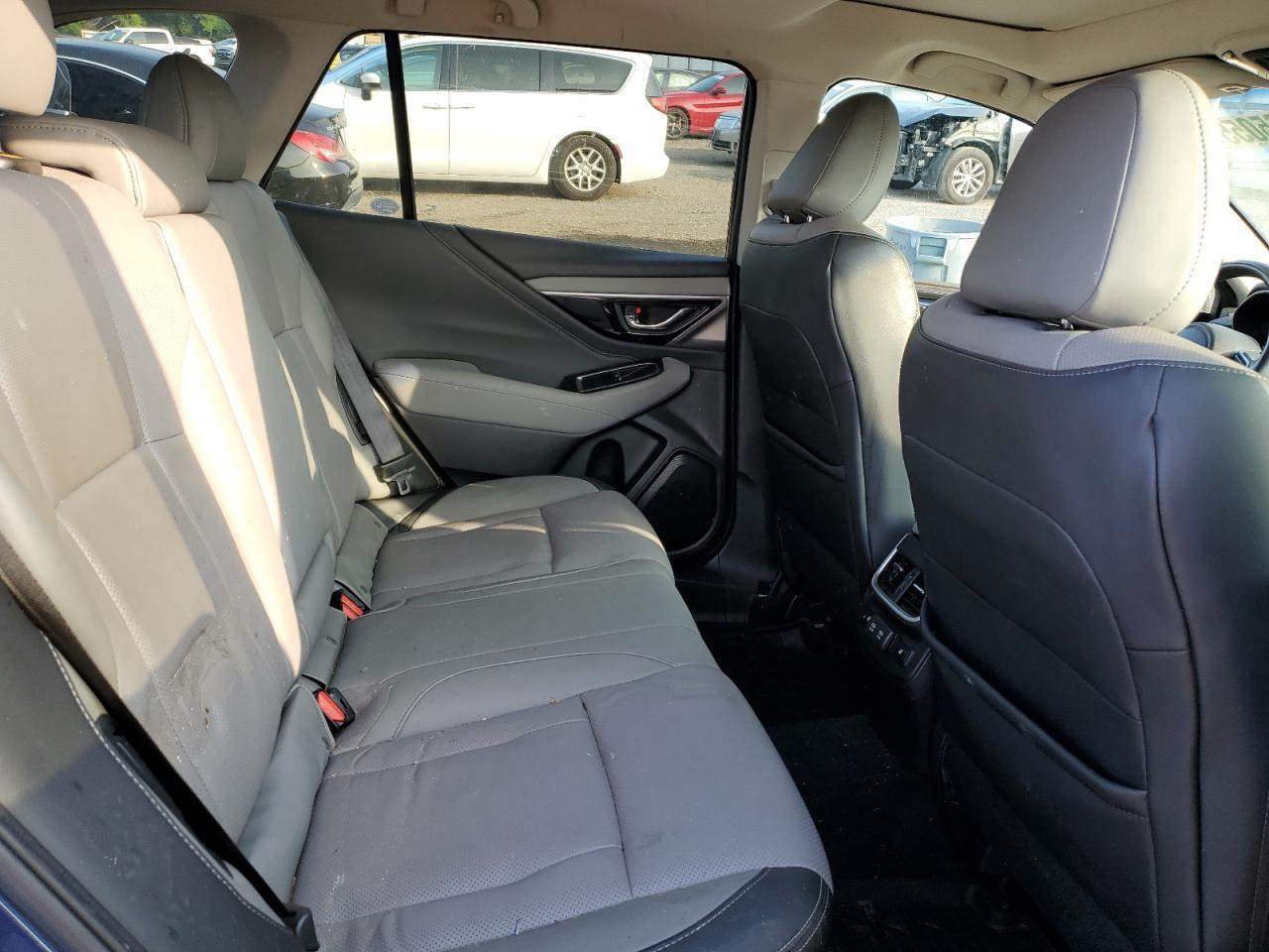 2021 SUBARU Outback