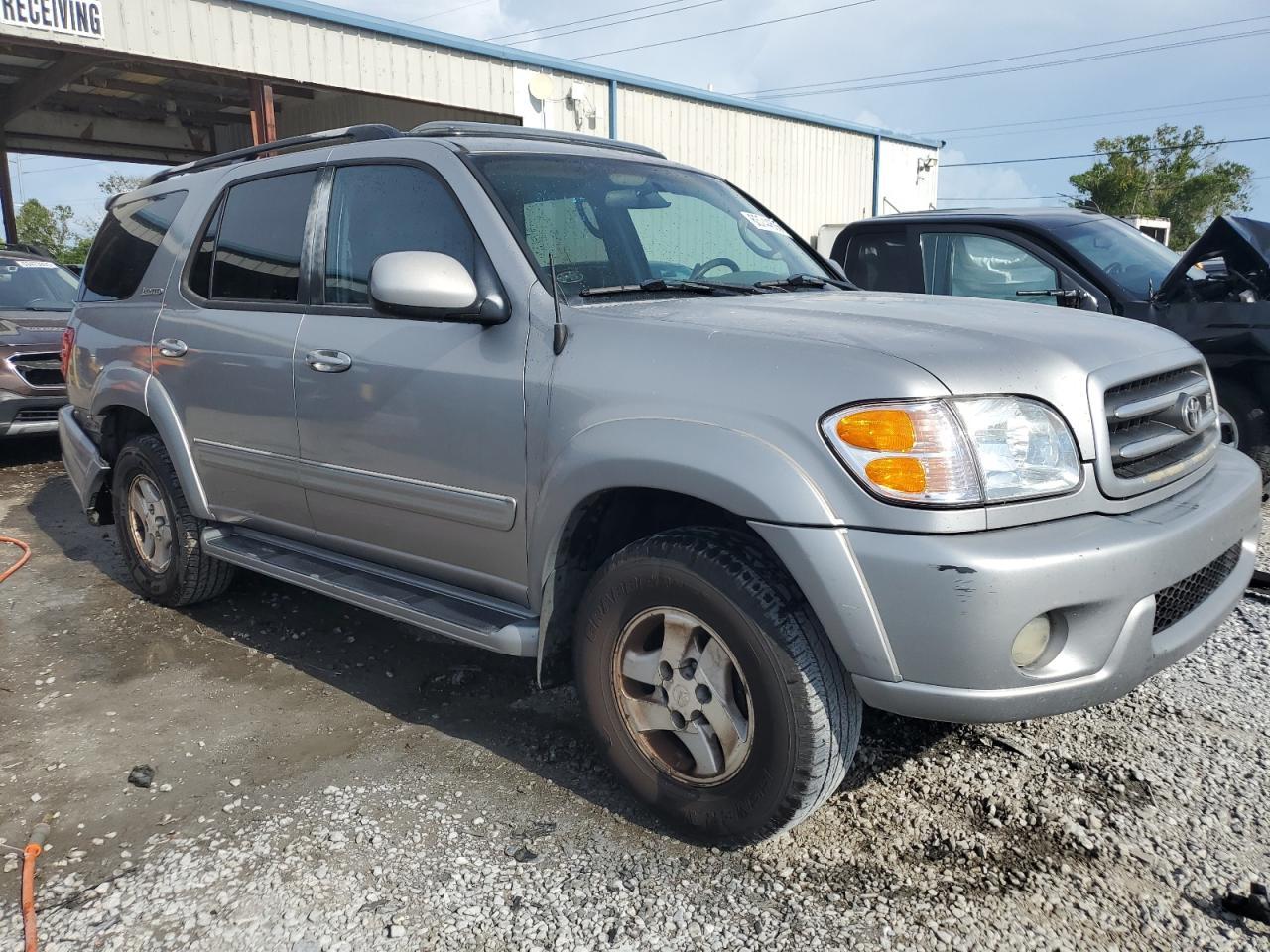 2002 TOYOTA Sequoia