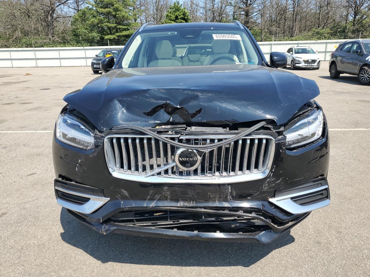 2023 VOLVO XC90