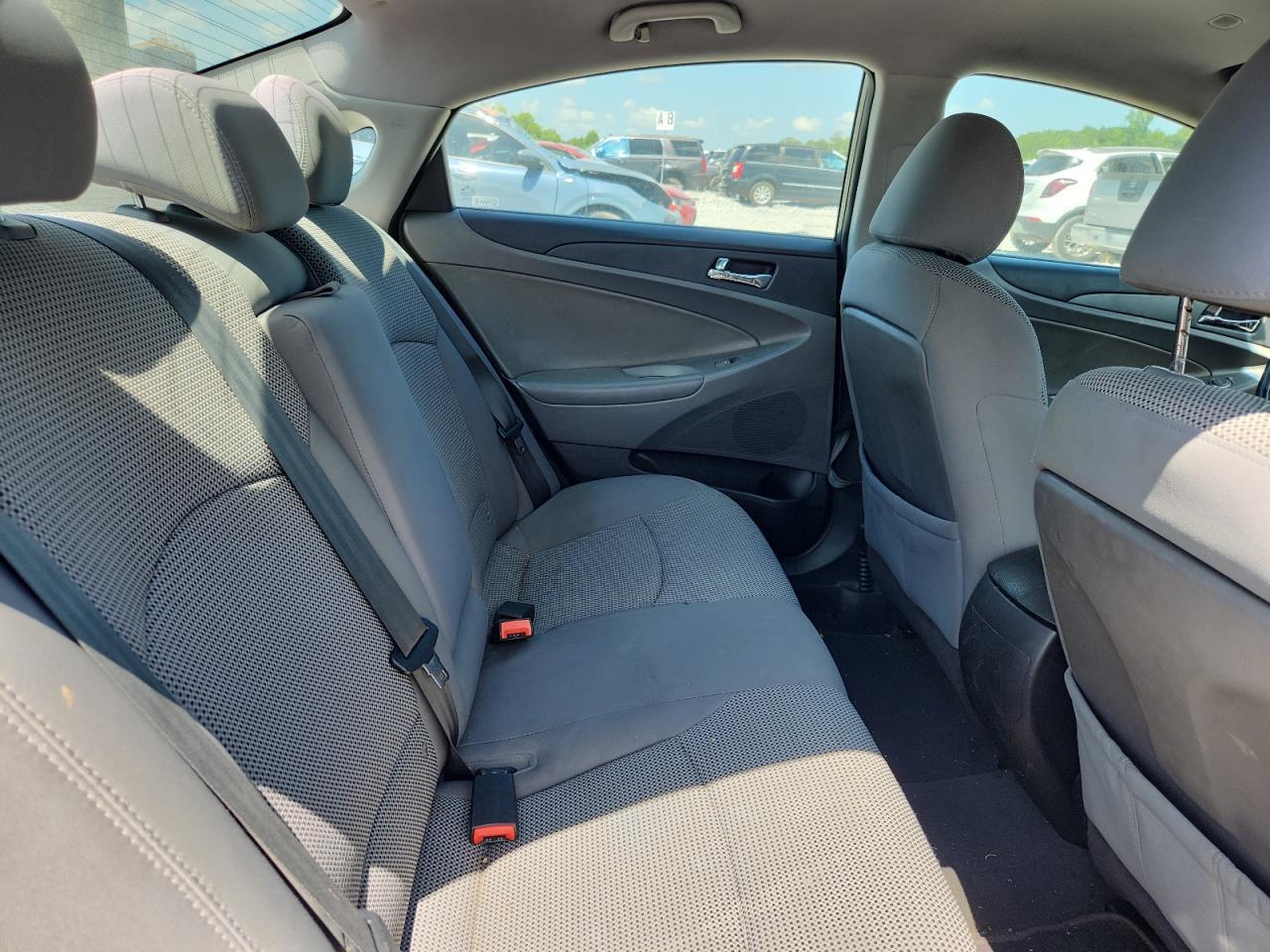 2011 HYUNDAI SONATA