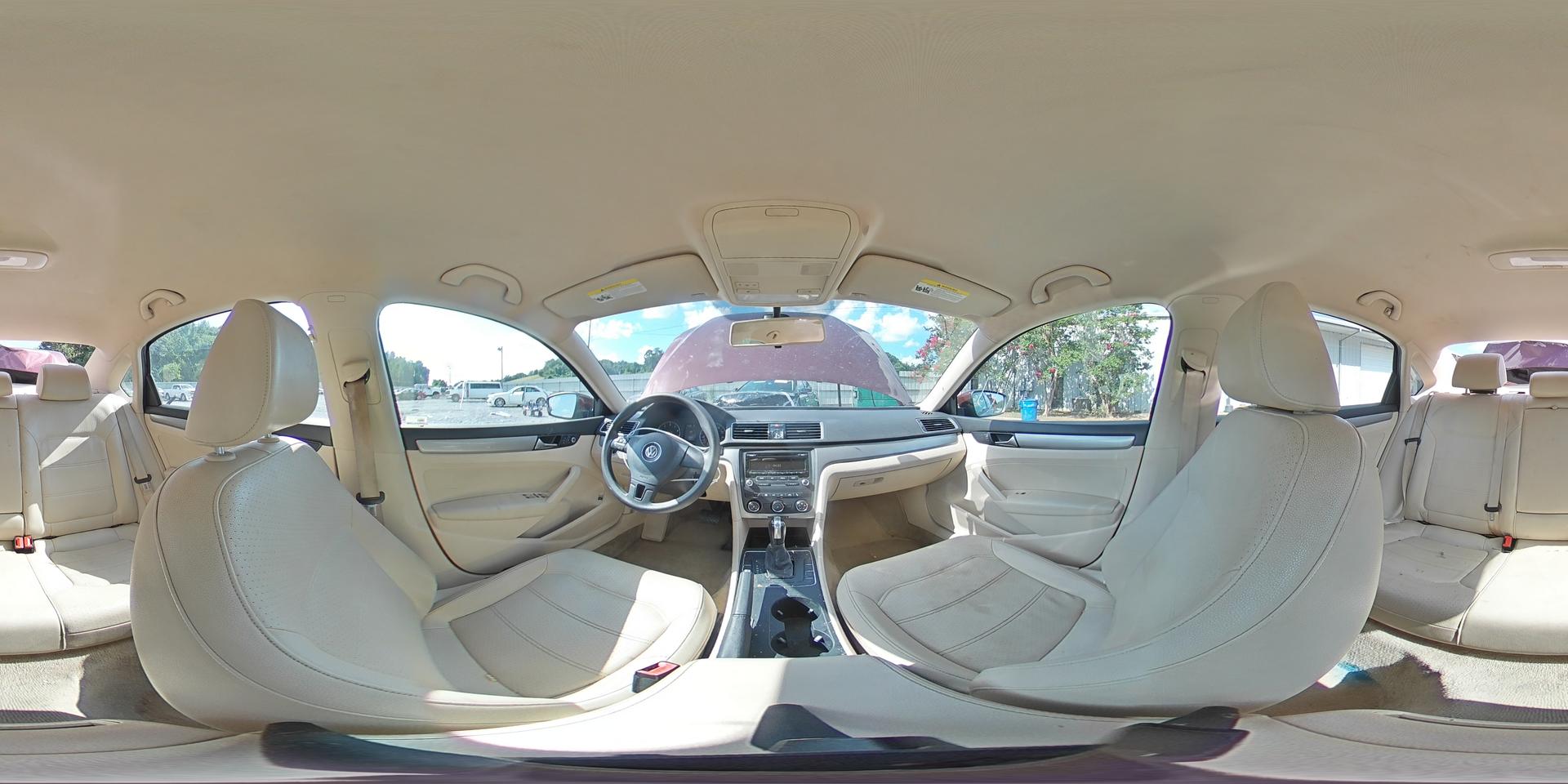 2013 VOLKSWAGEN Passat