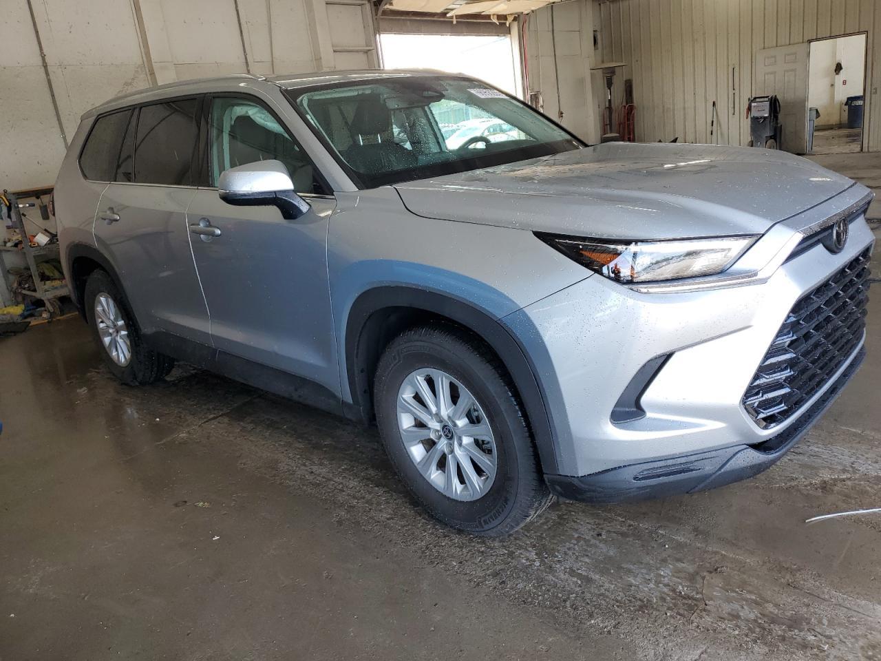 2024 TOYOTA HIGHLANDER
