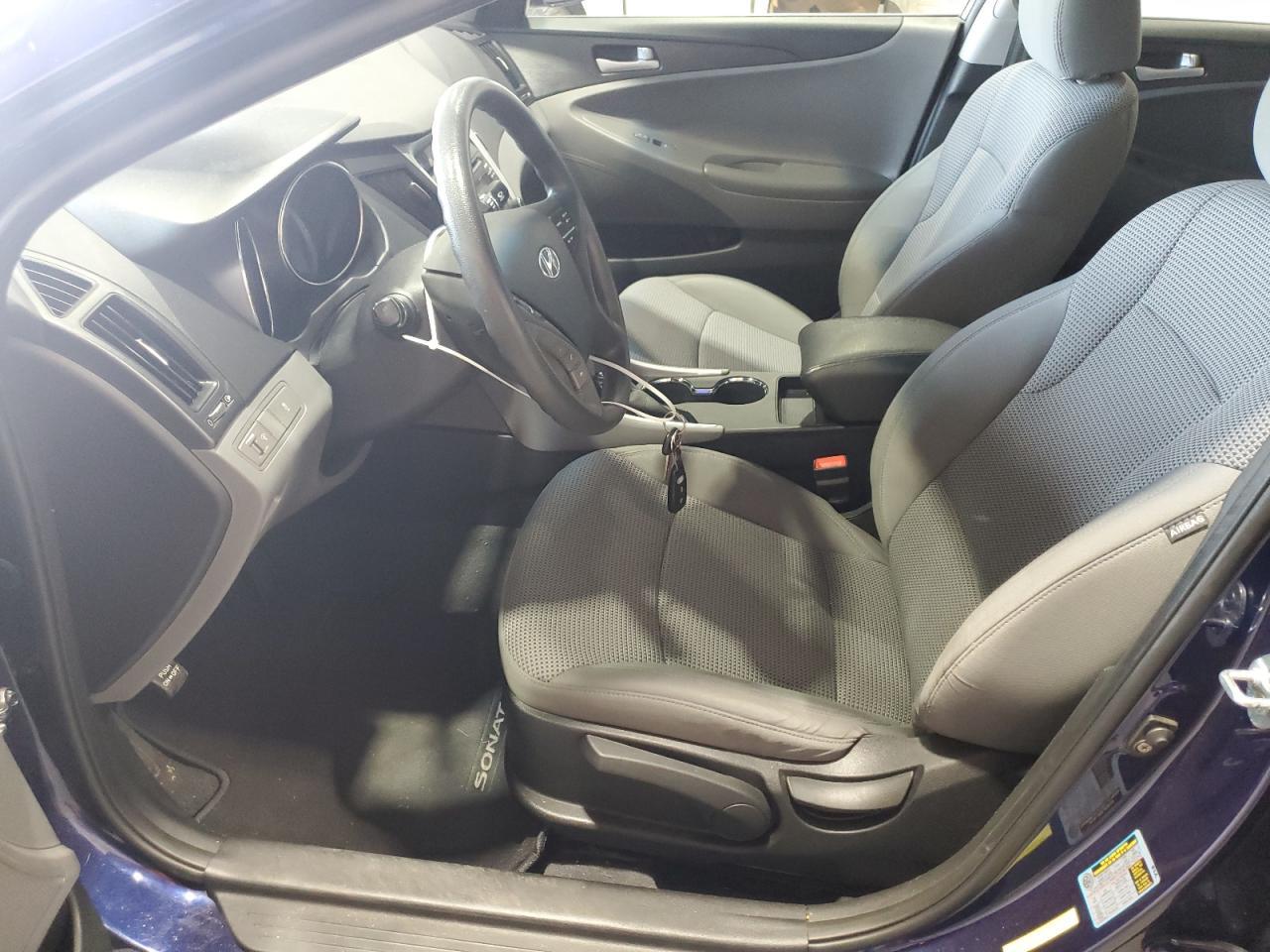 2011 HYUNDAI SONATA