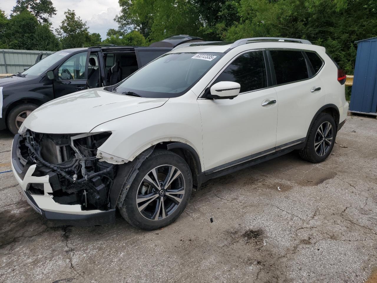 2017 NISSAN ROGUE