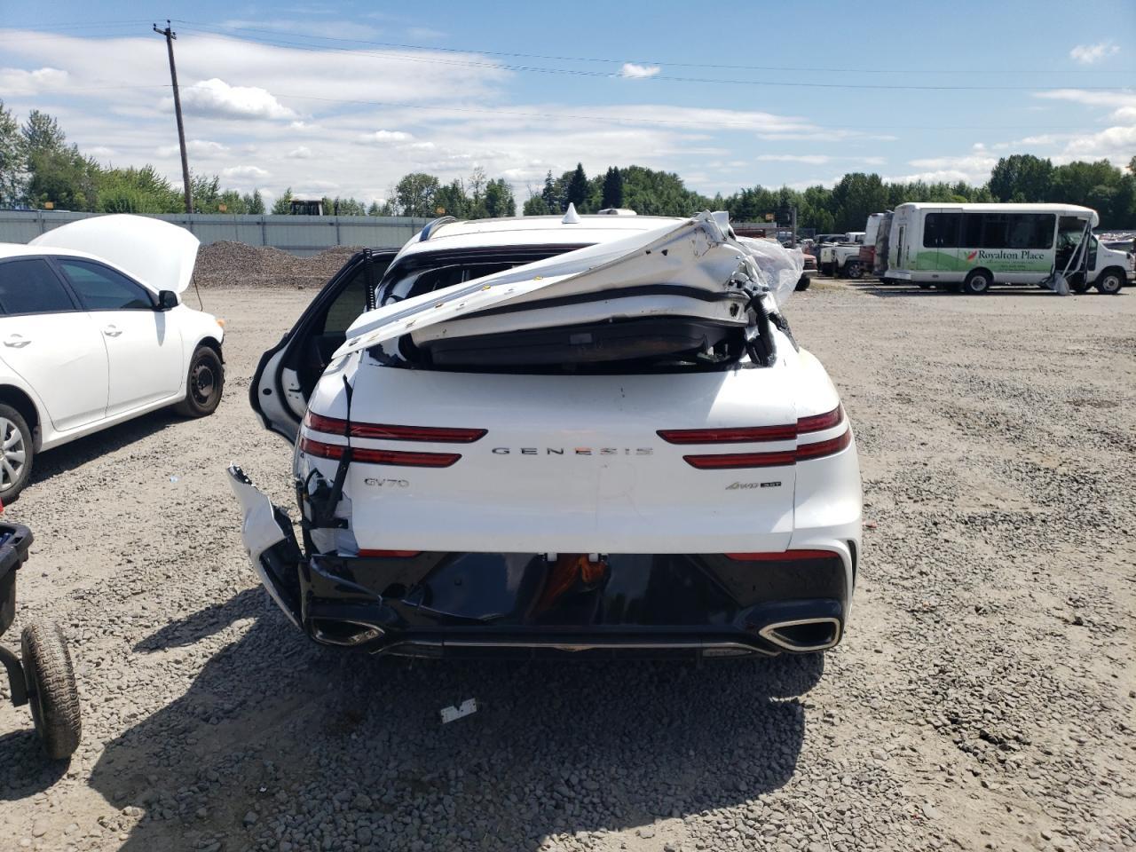 2026 GENESIS GV70