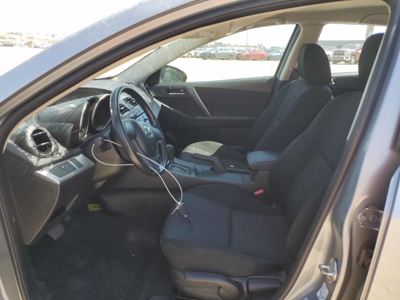 2013 MAZDA 3