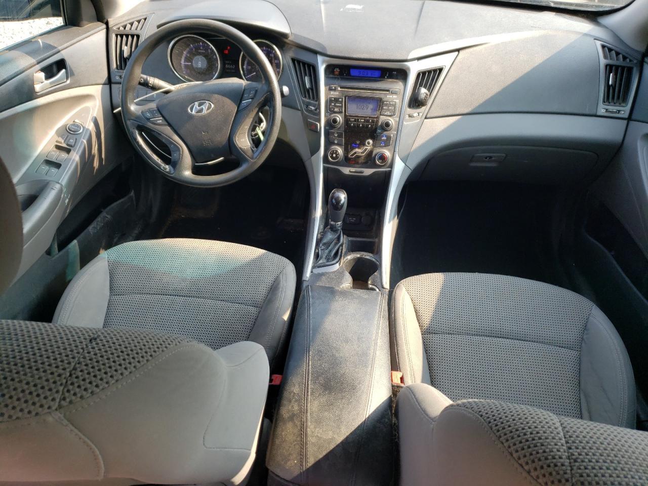 2011 HYUNDAI SONATA