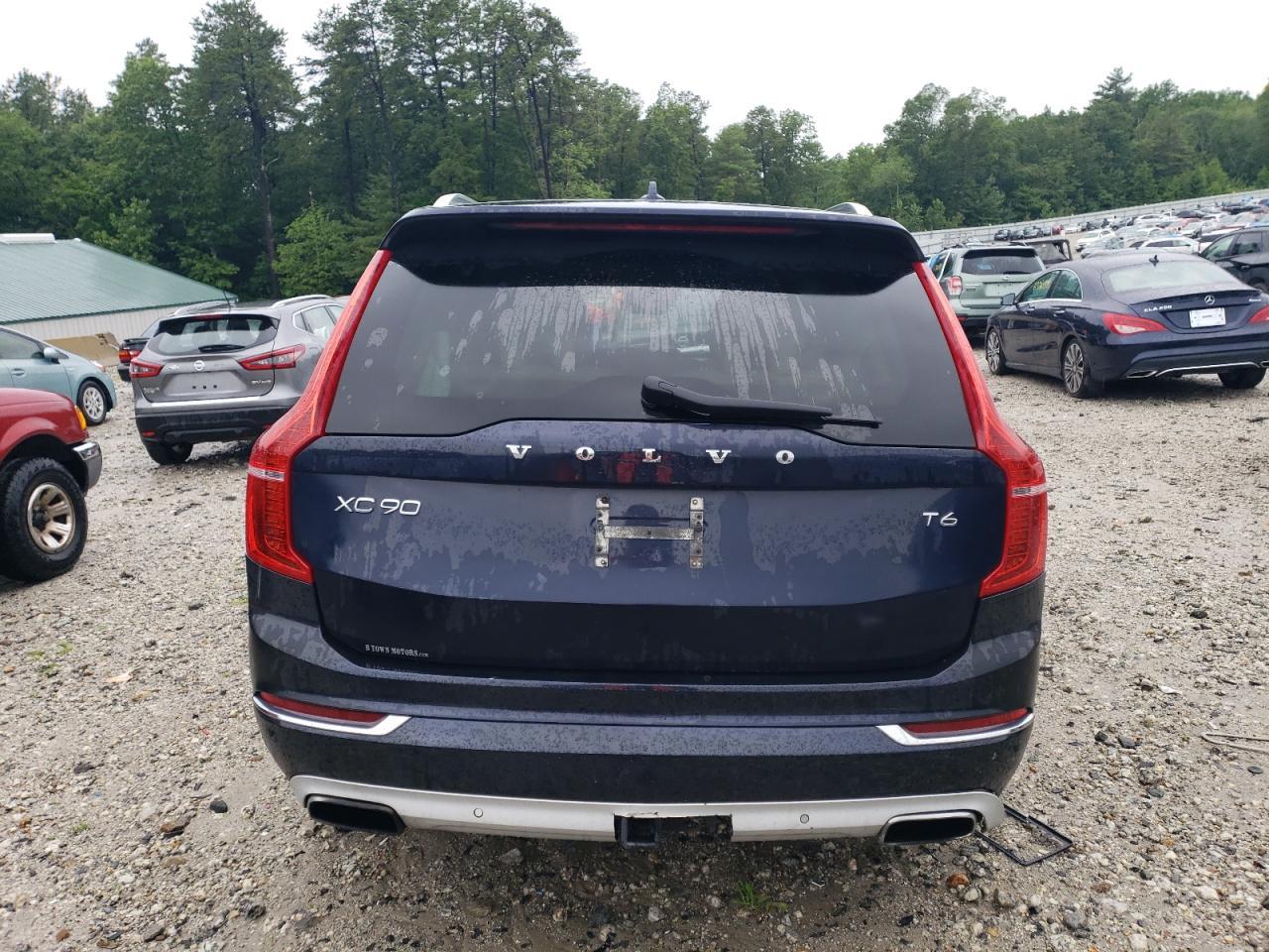 2016 VOLVO XC90