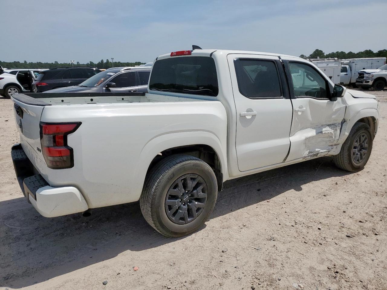 2022 NISSAN Frontier