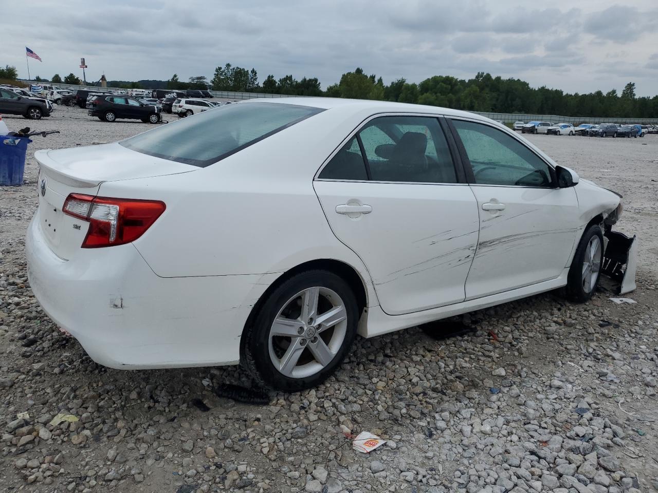 2014 TOYOTA CAMRY