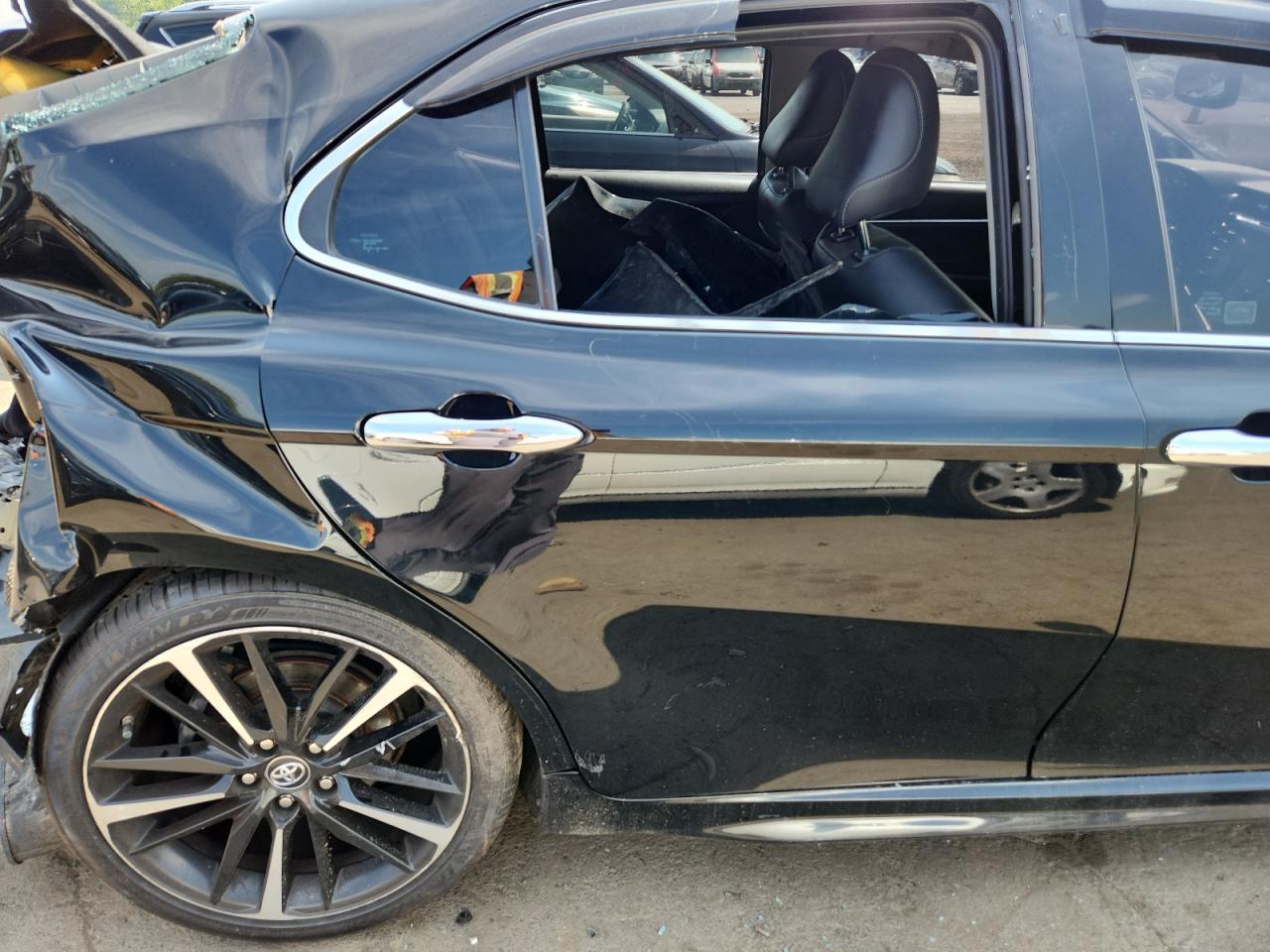 2018 TOYOTA CAMRY