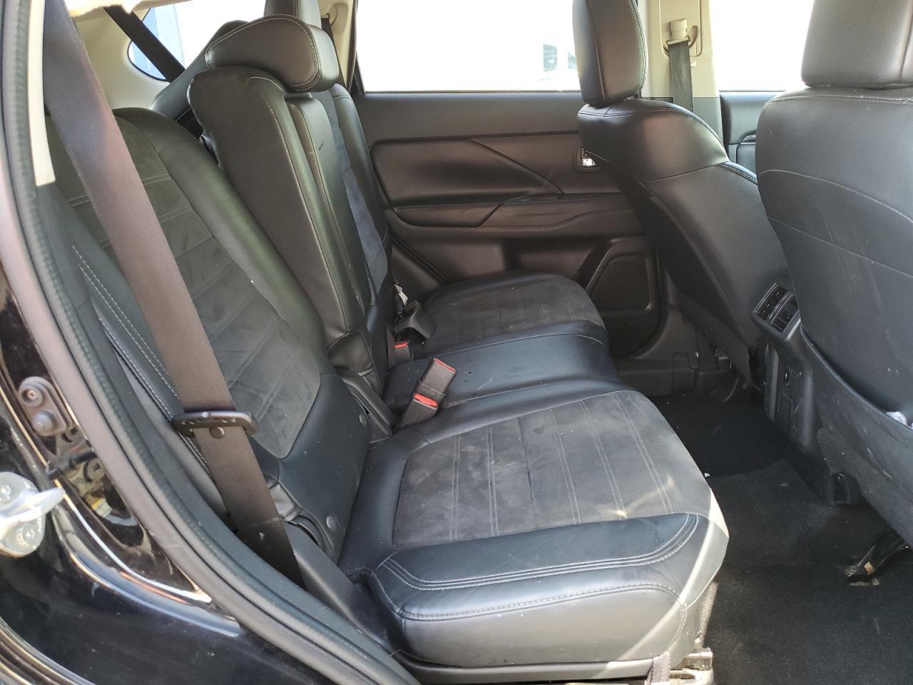 2019 MITSUBISHI outlander