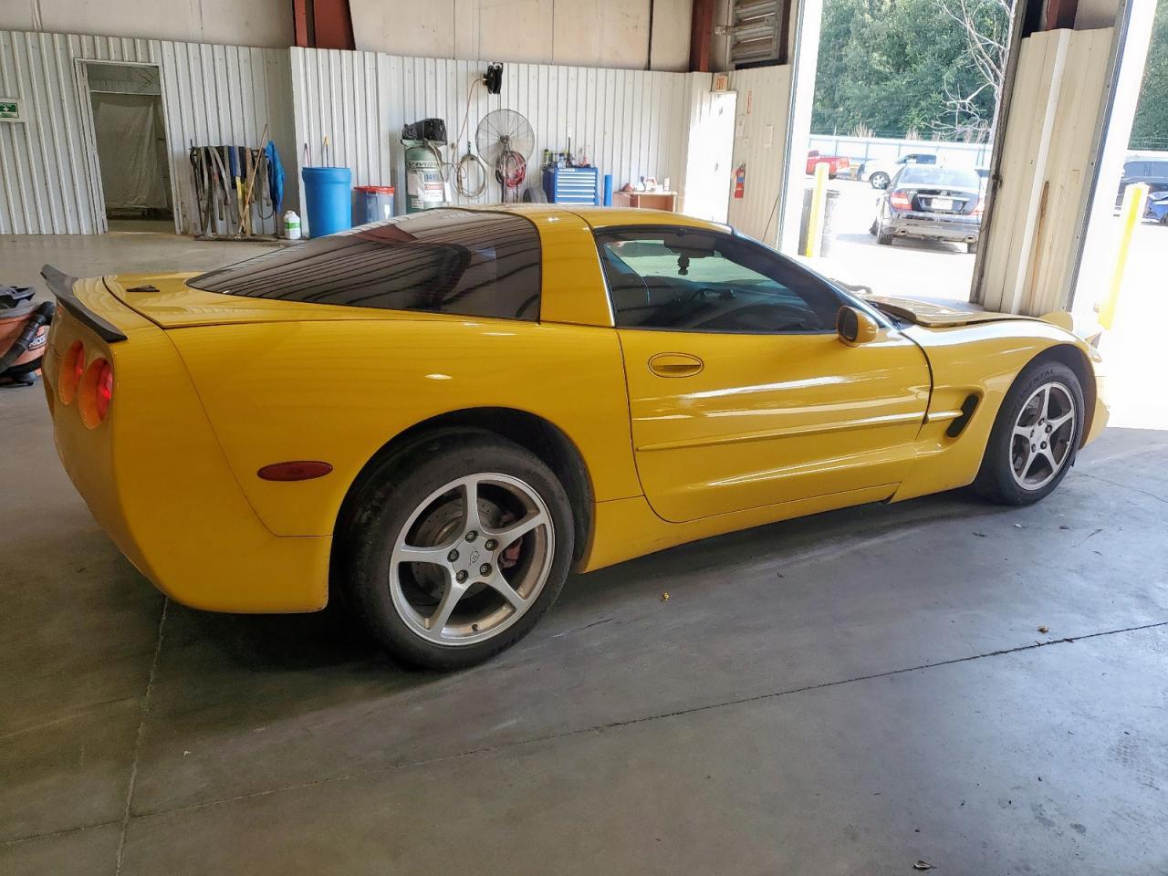 2001 CHEVROLET CORVETTE