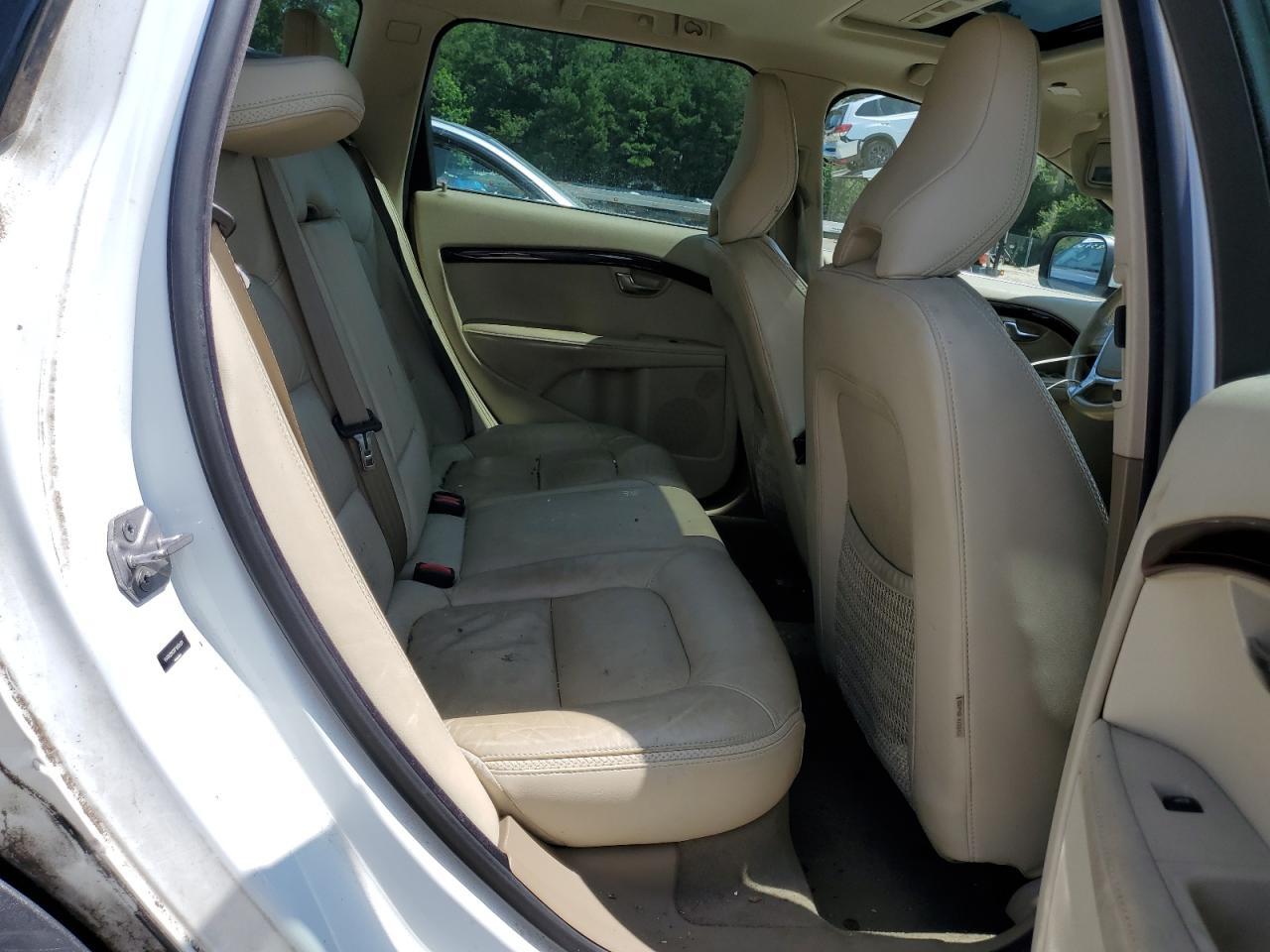 2015 VOLVO XC70