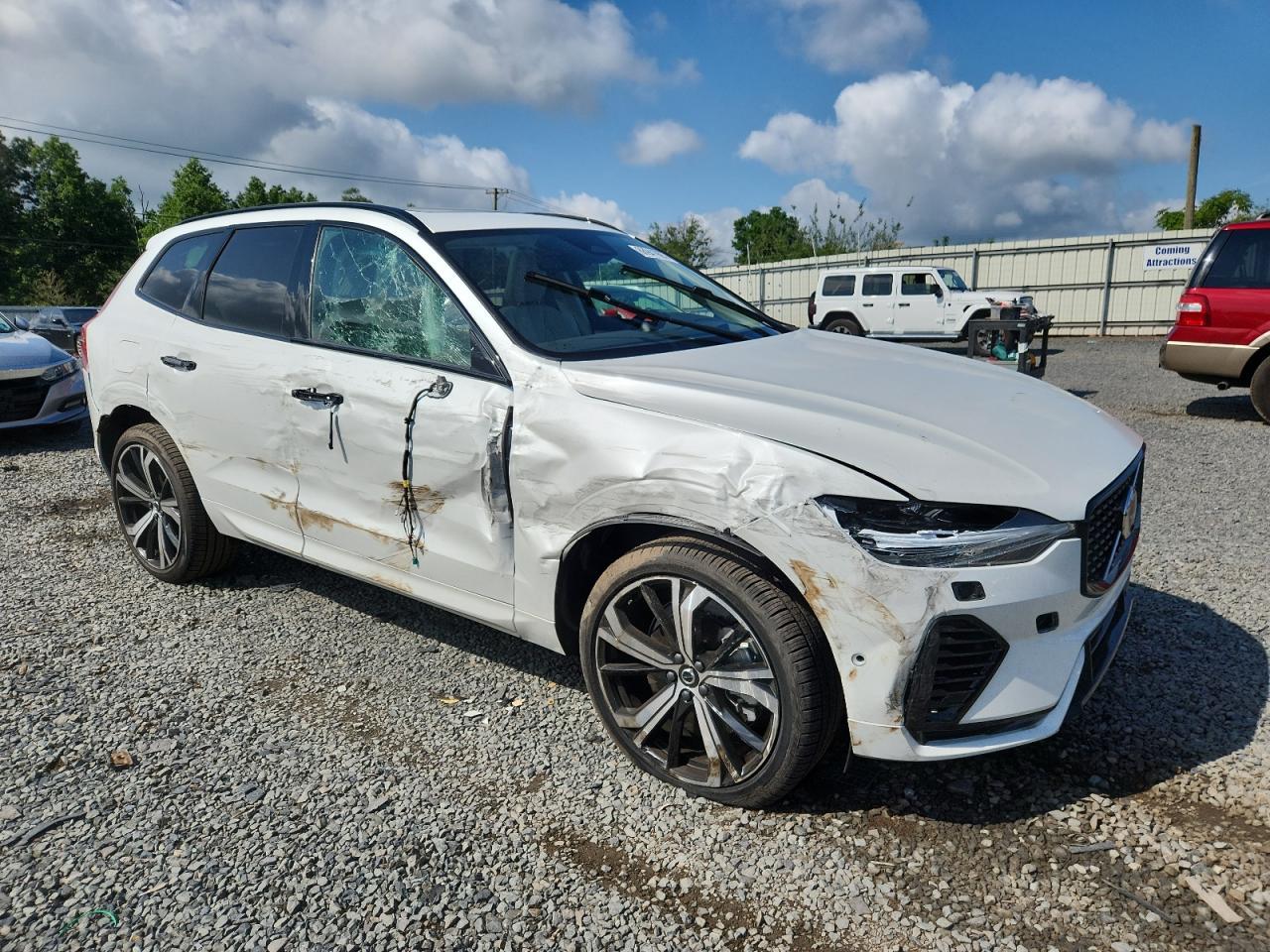 2025 VOLVO XC60