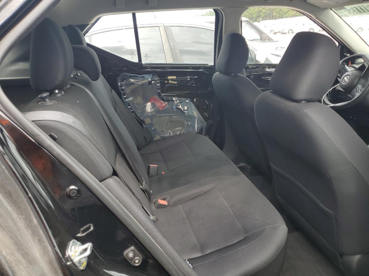 2023 NISSAN KICKS